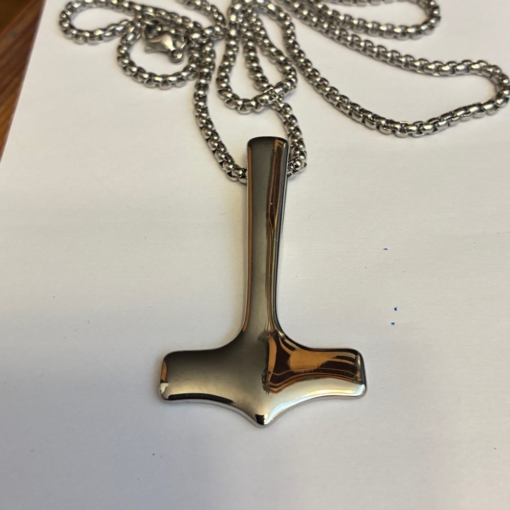 NWOT Stainless Steel Thor’s Hammer Pendant with chain
